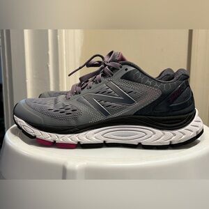 New Balance 840 v4 Women’s Sneakers 6.5